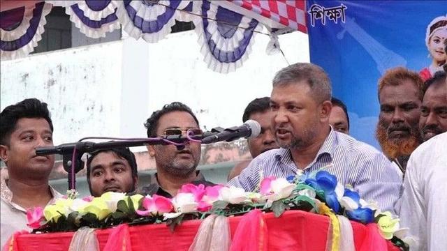 পুলিশ কাউকে গ্রেপ্তার করতে হলে আমাদের অনুমতি নিতে হবে, নইলে থানা ঘেরাও: বিএনপি নেতার ভাই