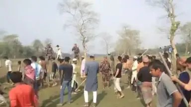 ফুলবাড়ী সীমান্তে ৫ বাংলাদেশিকে মারধরের অভিযোগ বিএসএফের বিরুদ্ধে