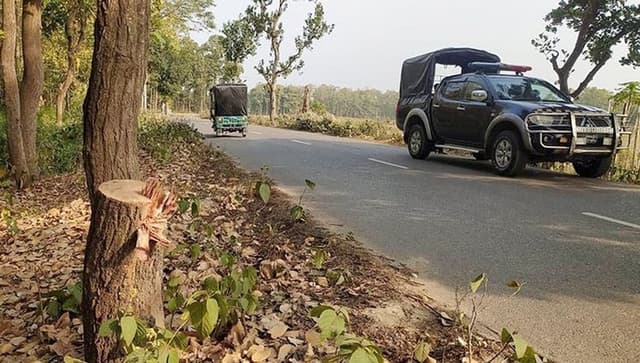 টাঙ্গাইলে শিক্ষা সফরের চার বাসে ডাকাতি, বাস থেকে মালপত্র লুট