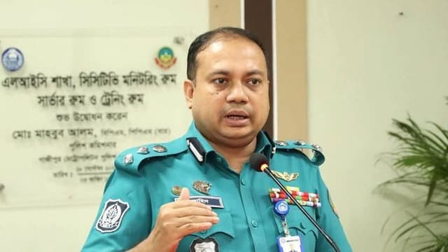 ইসকন ইস্যুতে পুলিশ কমিশনারের বিতর্কিত বক্তব্য ভাইরাল, সমালোচনার মুখে প্রশাসন